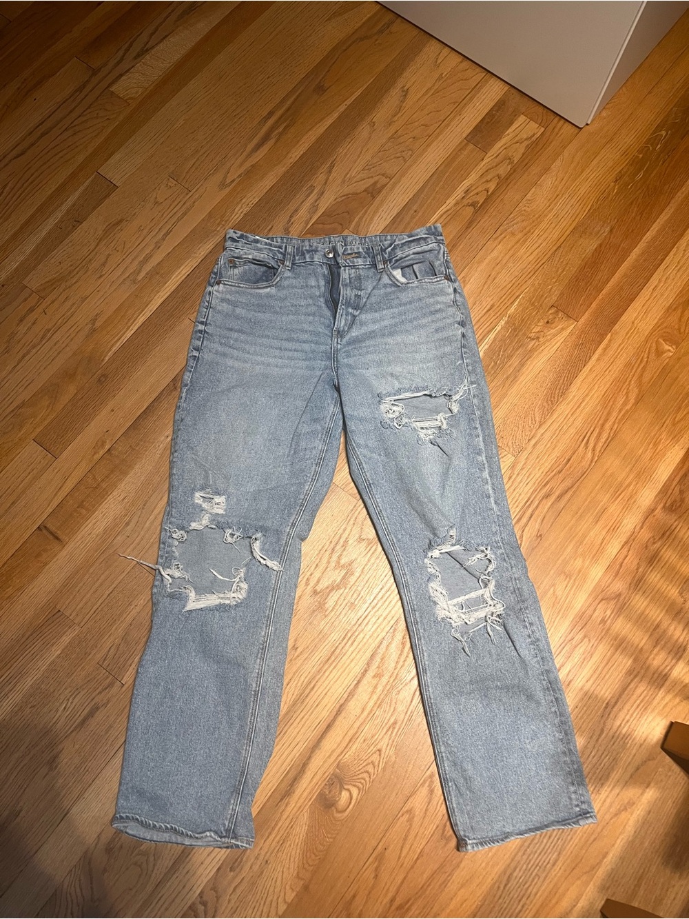 American Eagle Outfitters Light Wash Distressed Straight Leg Jeans